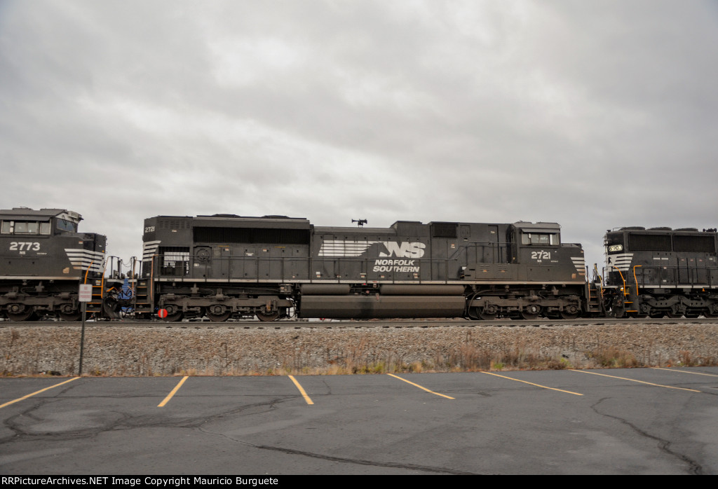 NS SD70M-2 Locomotive